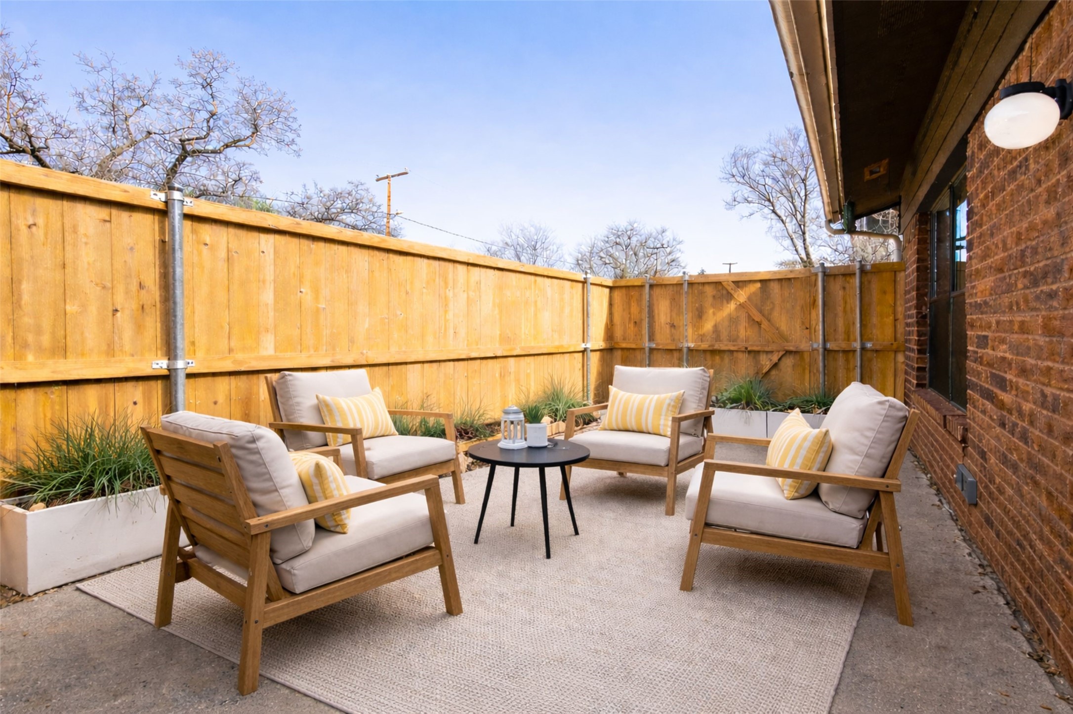 1122 Millview Drive Arlington TX 76012