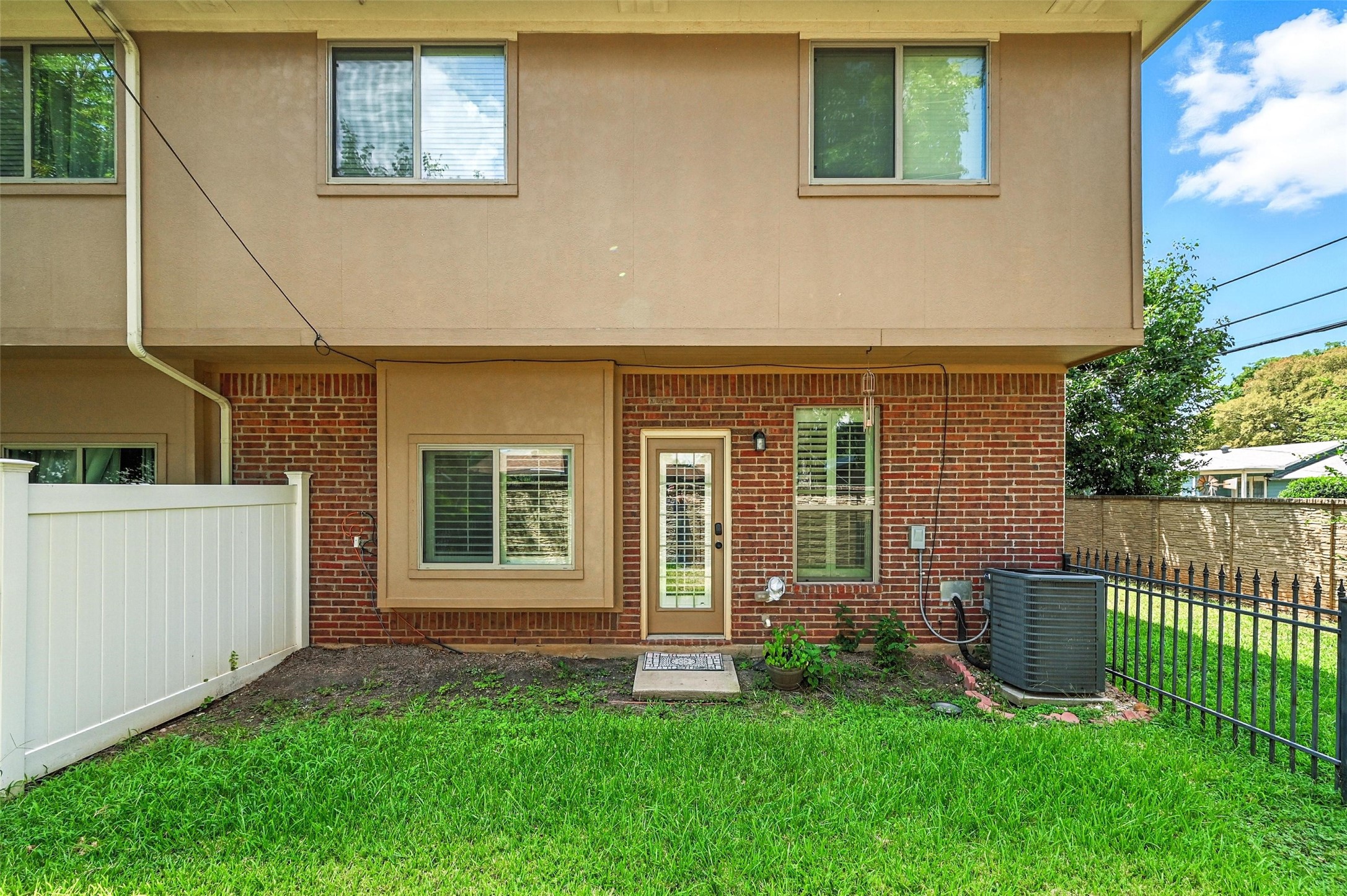 205 Corinna Court Hurst TX 76053