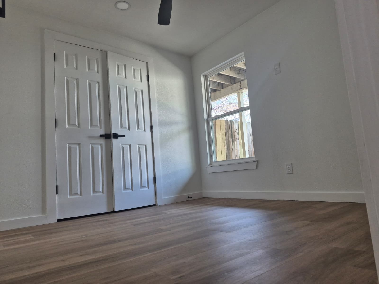 5057 Ridglea Lane Fort Worth TX 76116