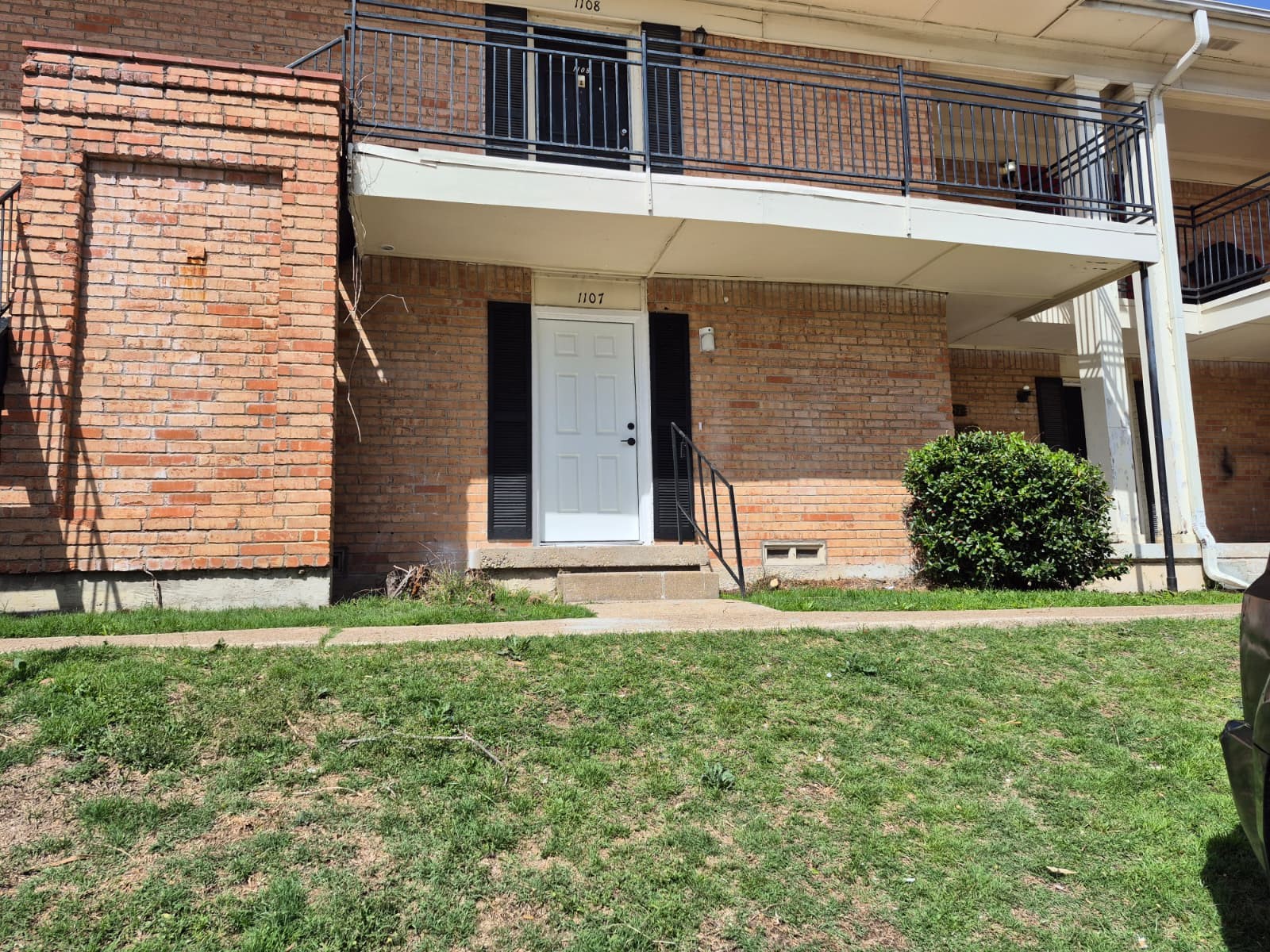 5057 Ridglea Lane Fort Worth TX 76116