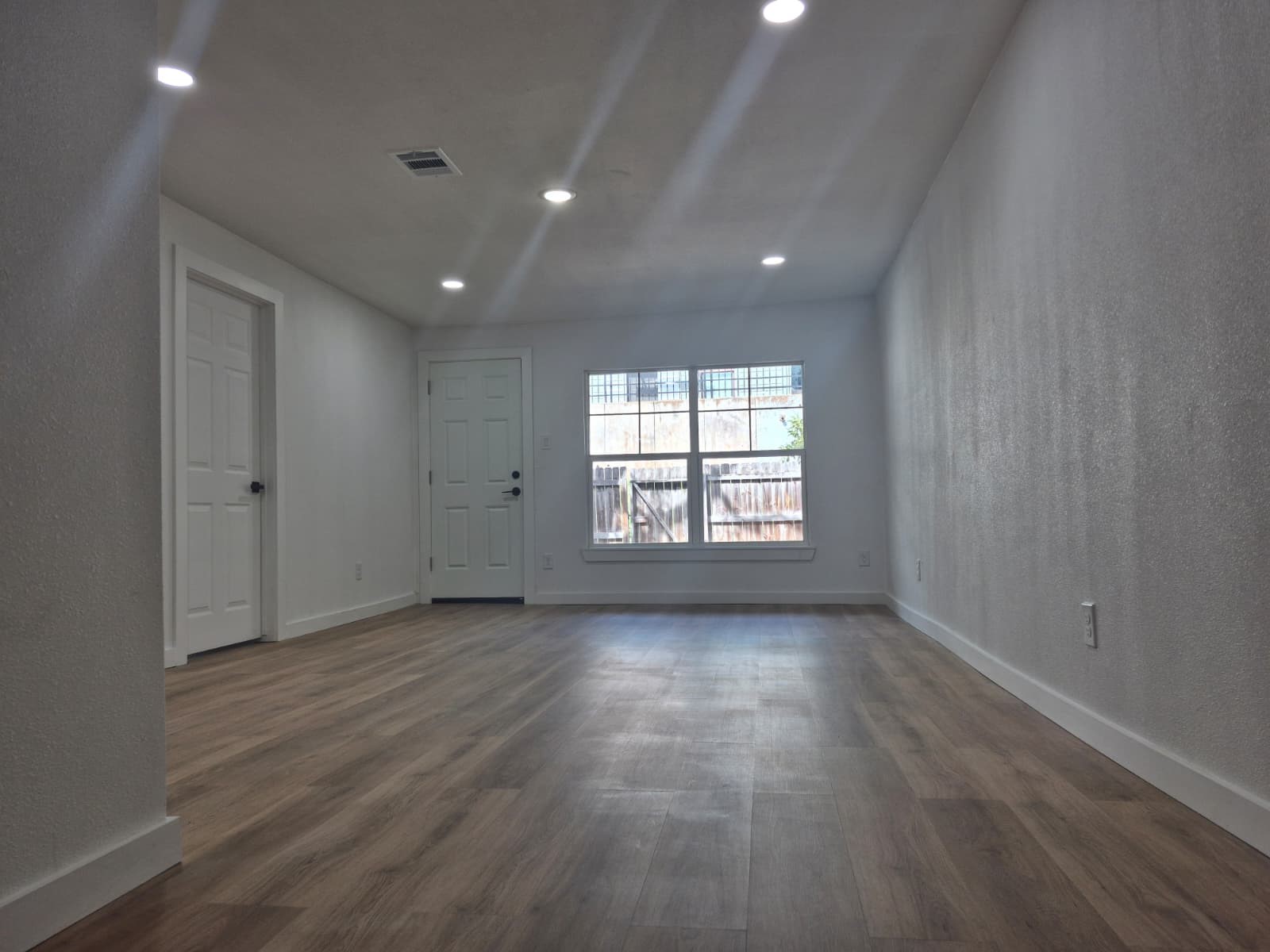 5057 Ridglea Lane Fort Worth TX 76116