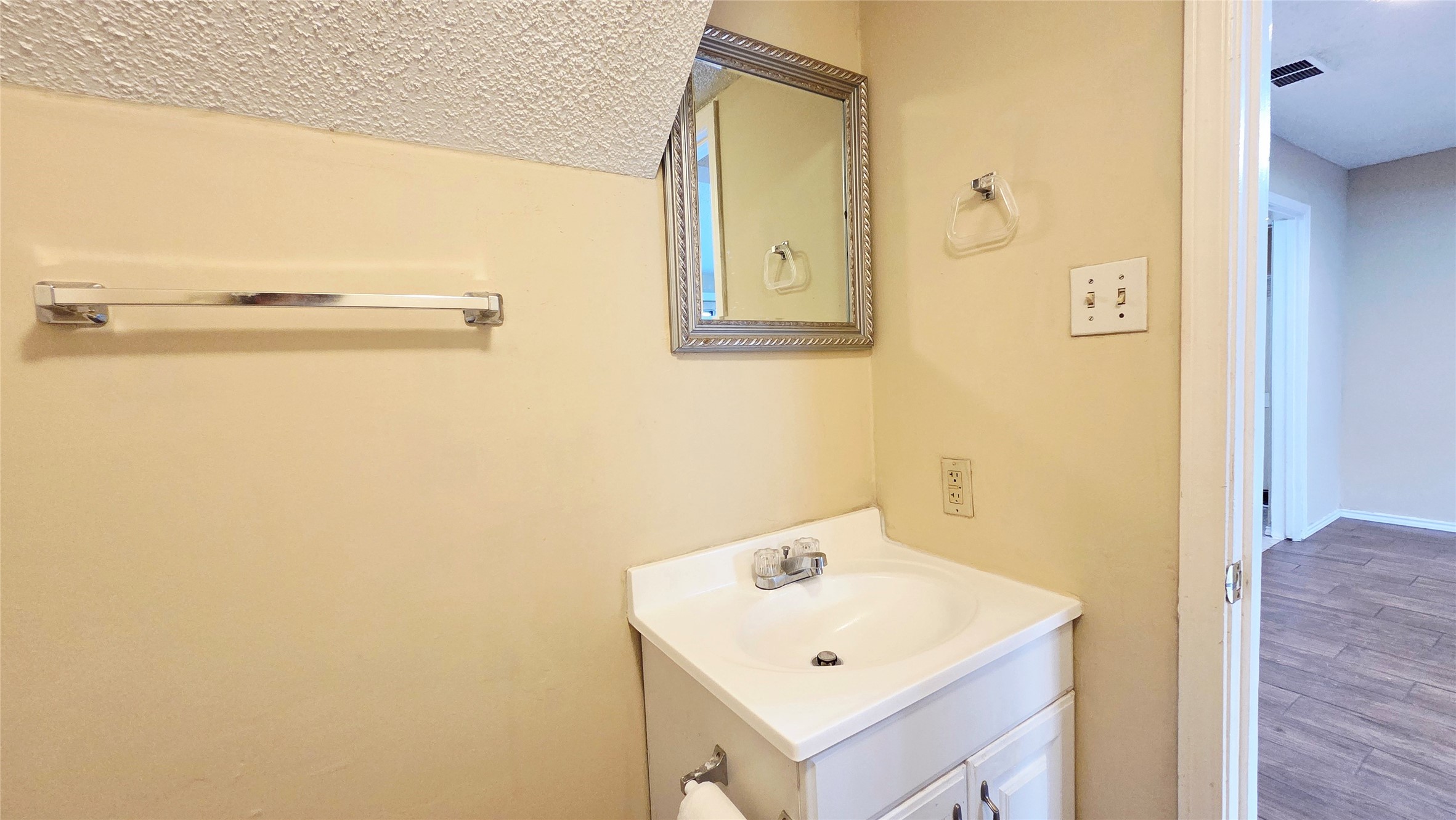 220 Village North Drive Richardson TX 75081