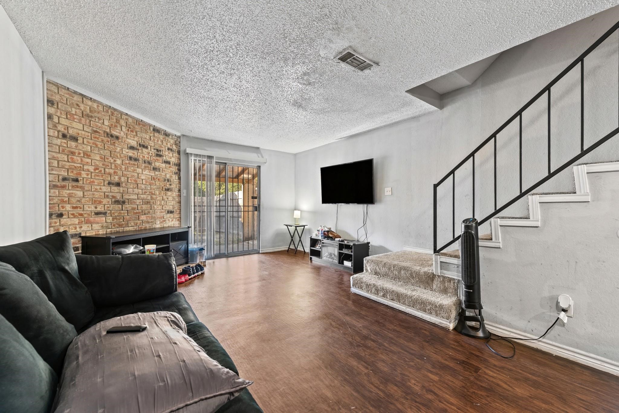 2157 Aspen Drive Dallas TX 75227