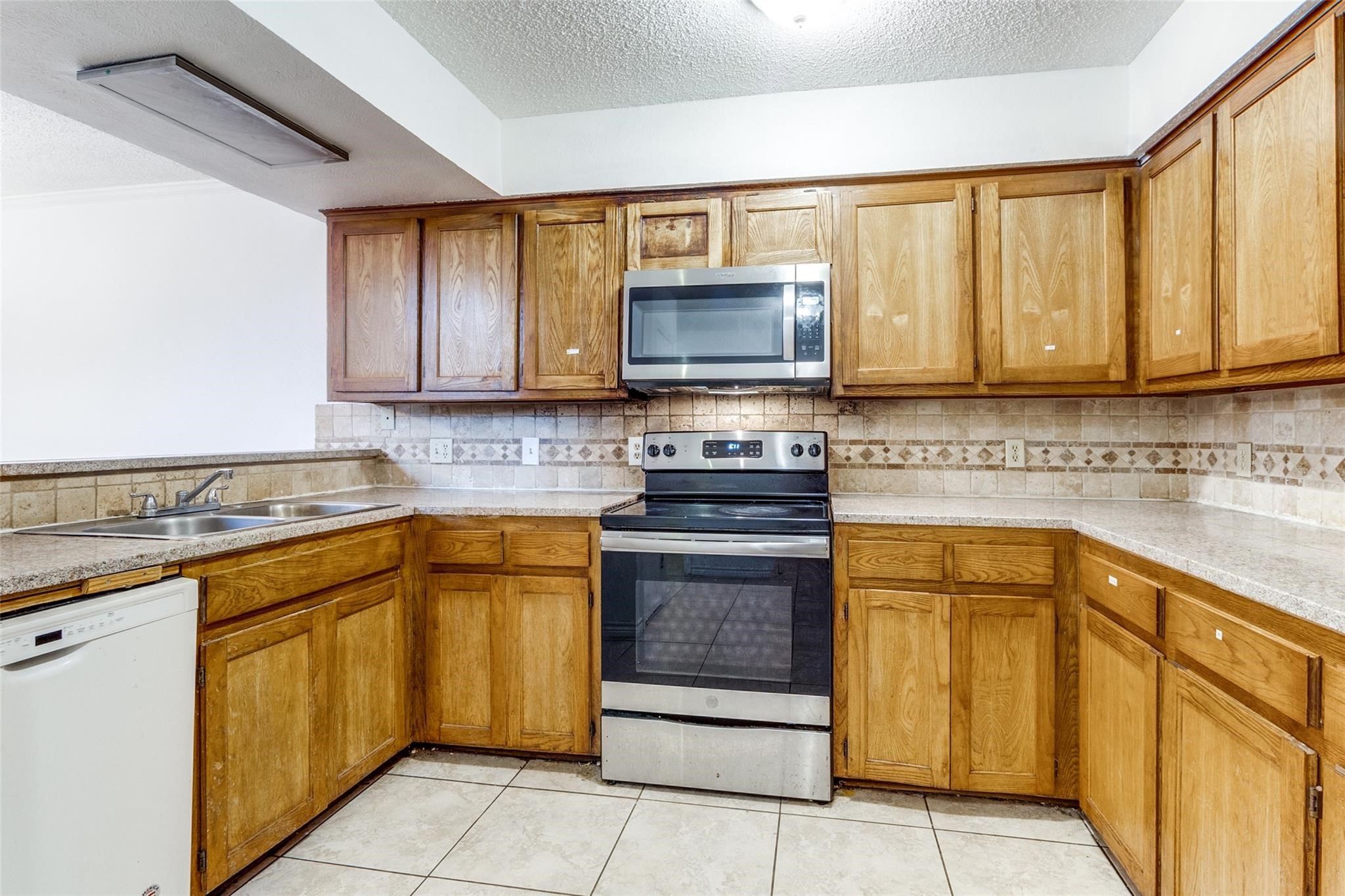2414 Cordoba Drive Carrollton TX 75006