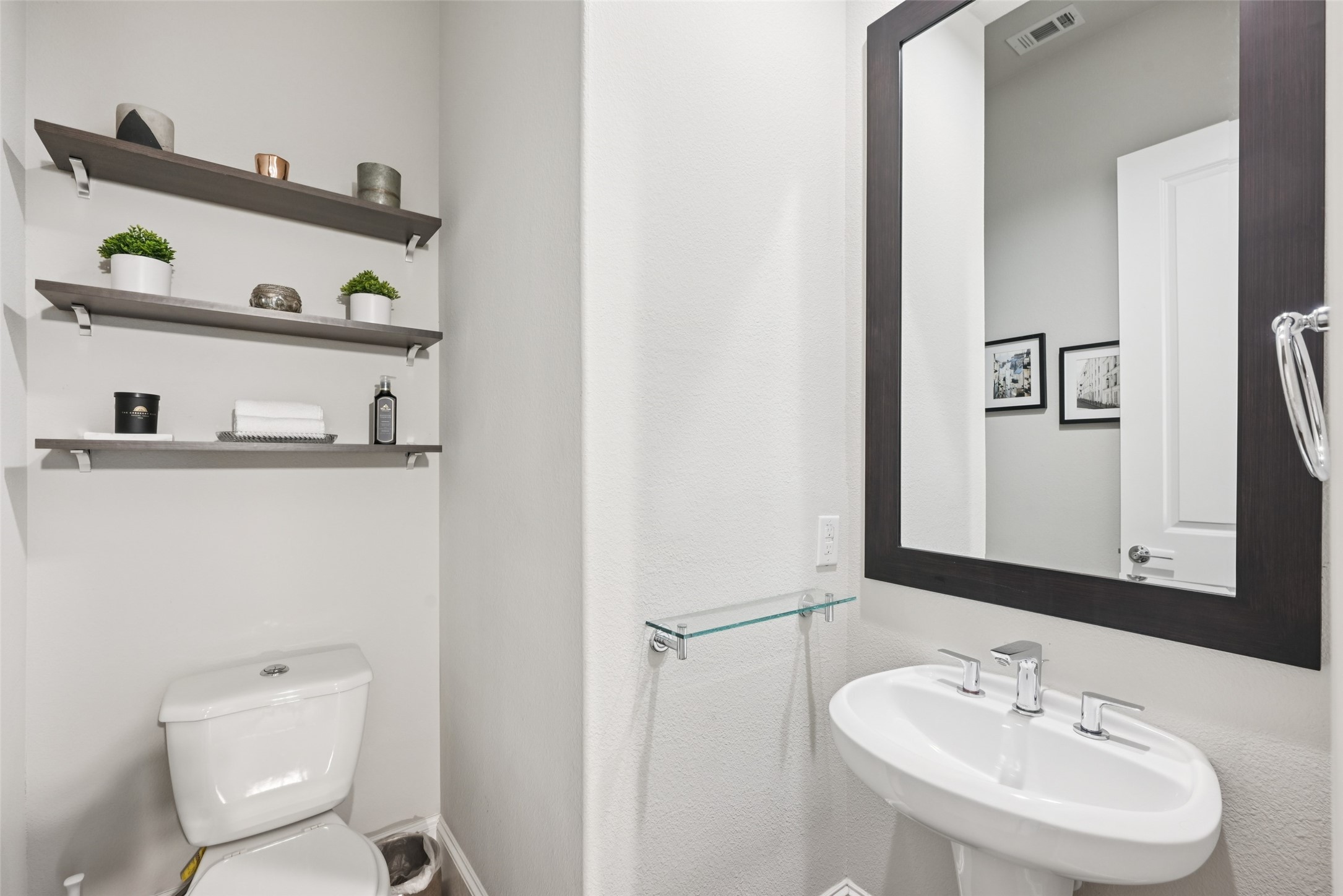 2815 Lynlock Court Dallas TX 75219