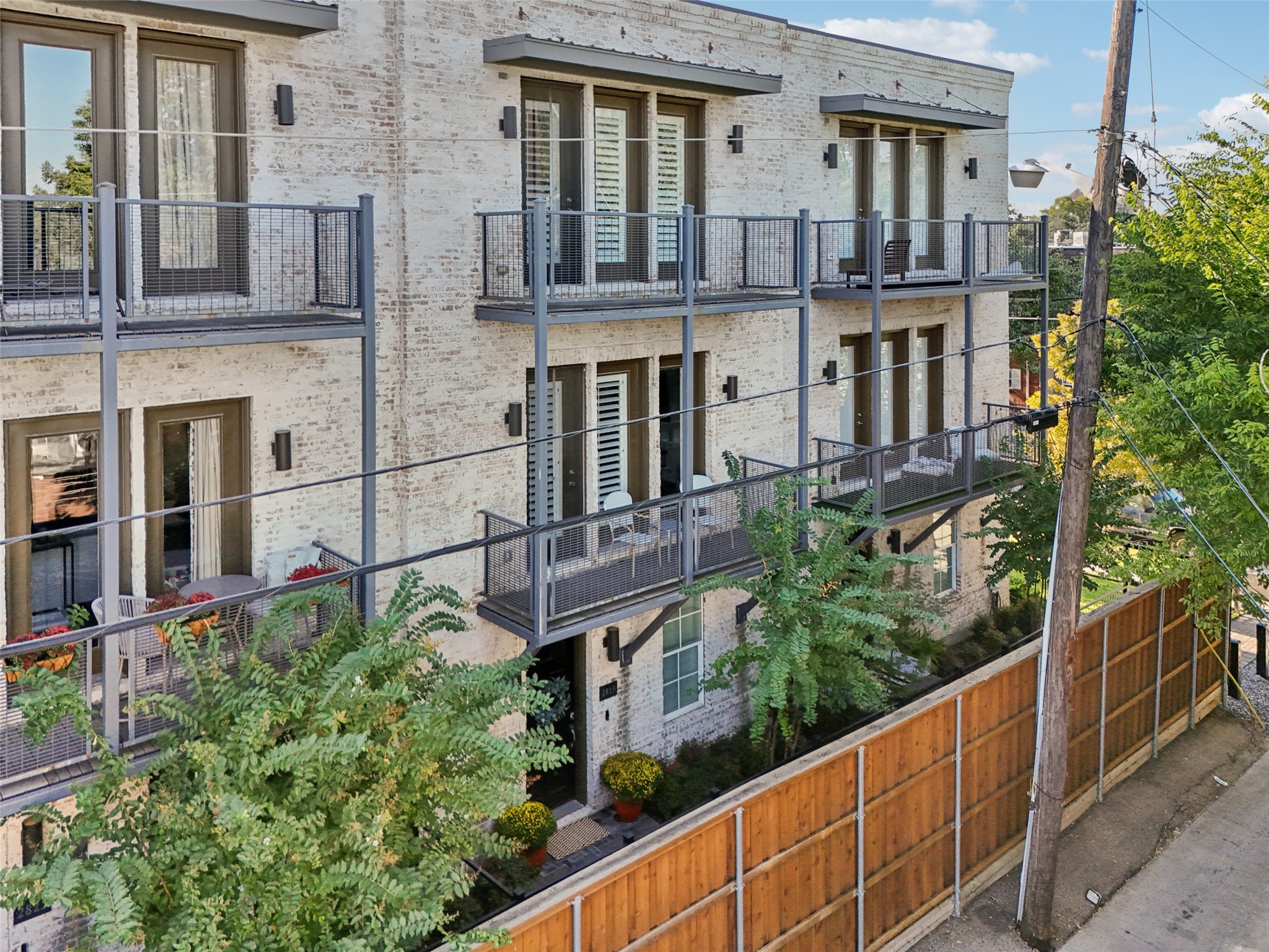 2815 Lynlock Court Dallas TX 75219