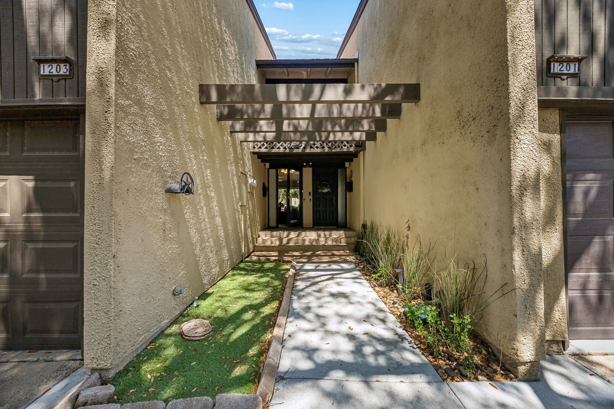 1203 Portales Lane Irving TX 75061