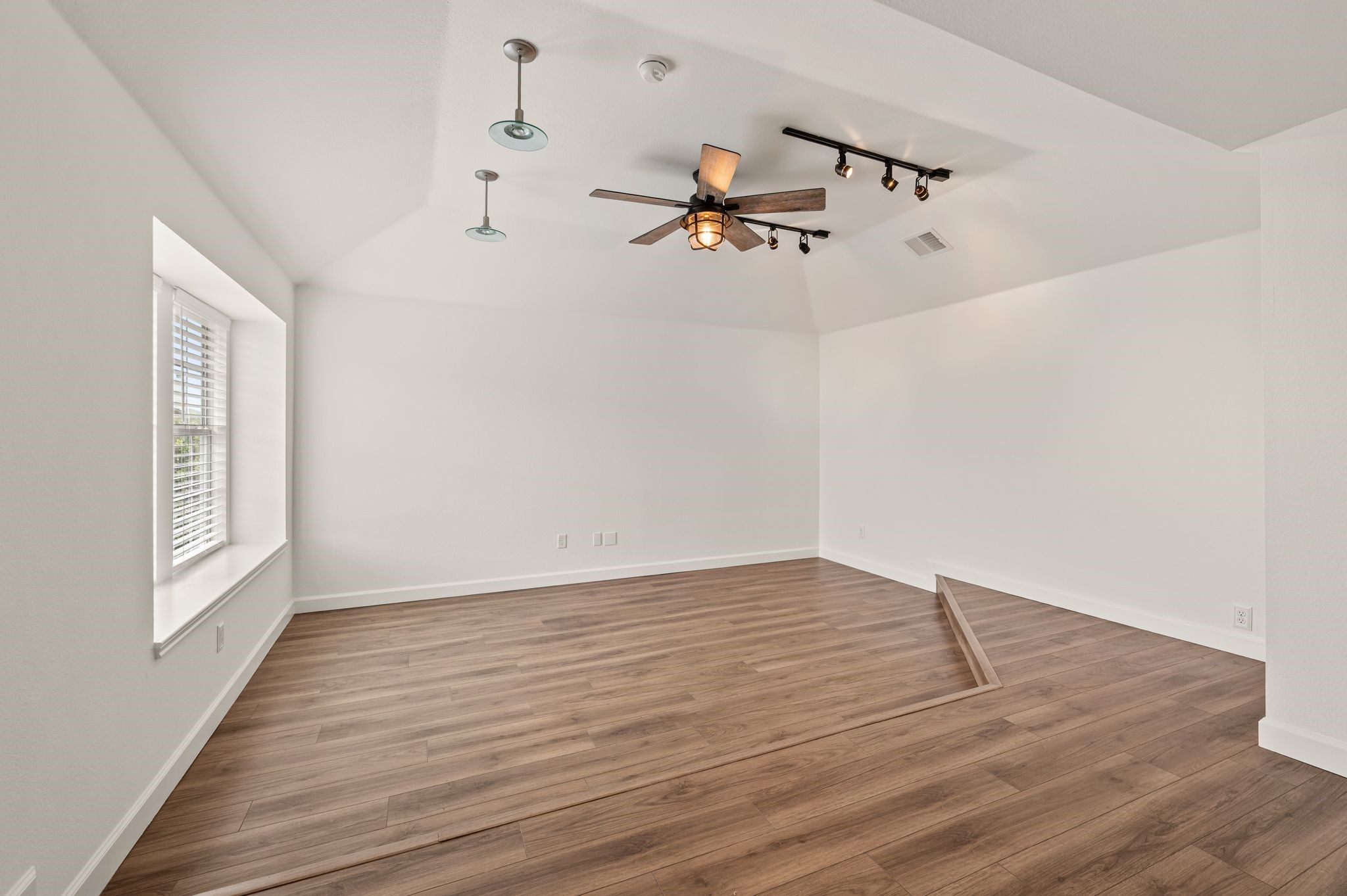 12607 Oceanside Drive Fort Worth TX 76040