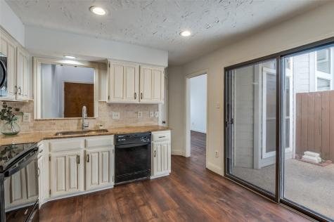 17490 Meandering Way Dallas TX 75252