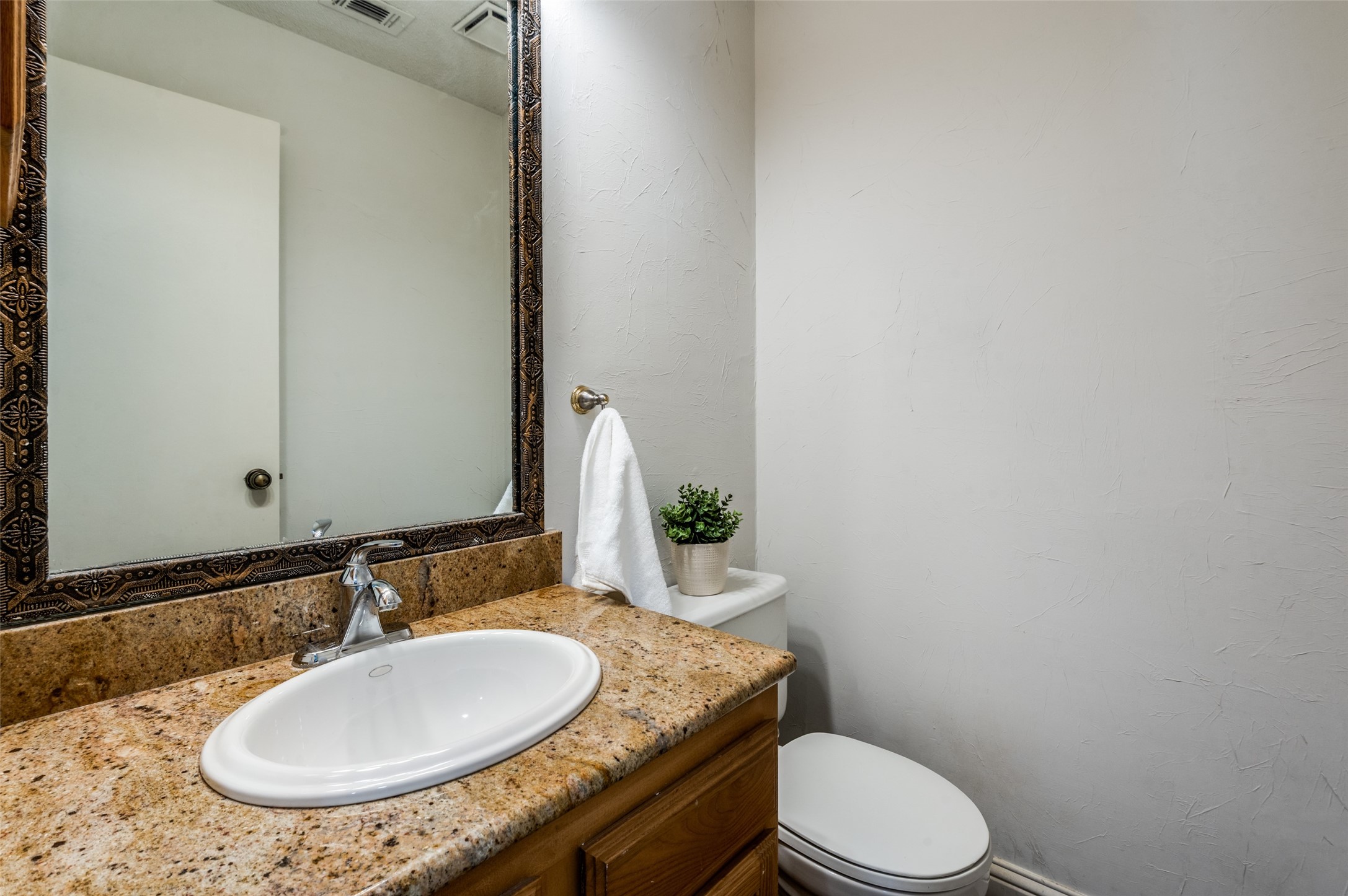 17490 Meandering Way Dallas TX 75252