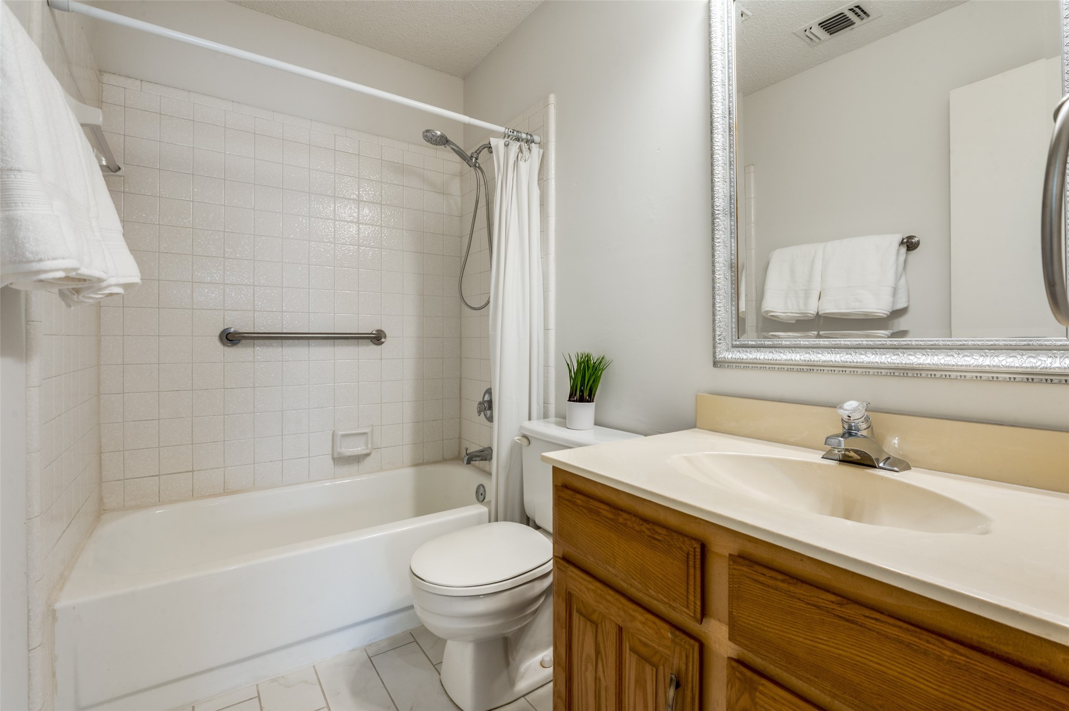 17490 Meandering Way Dallas TX 75252