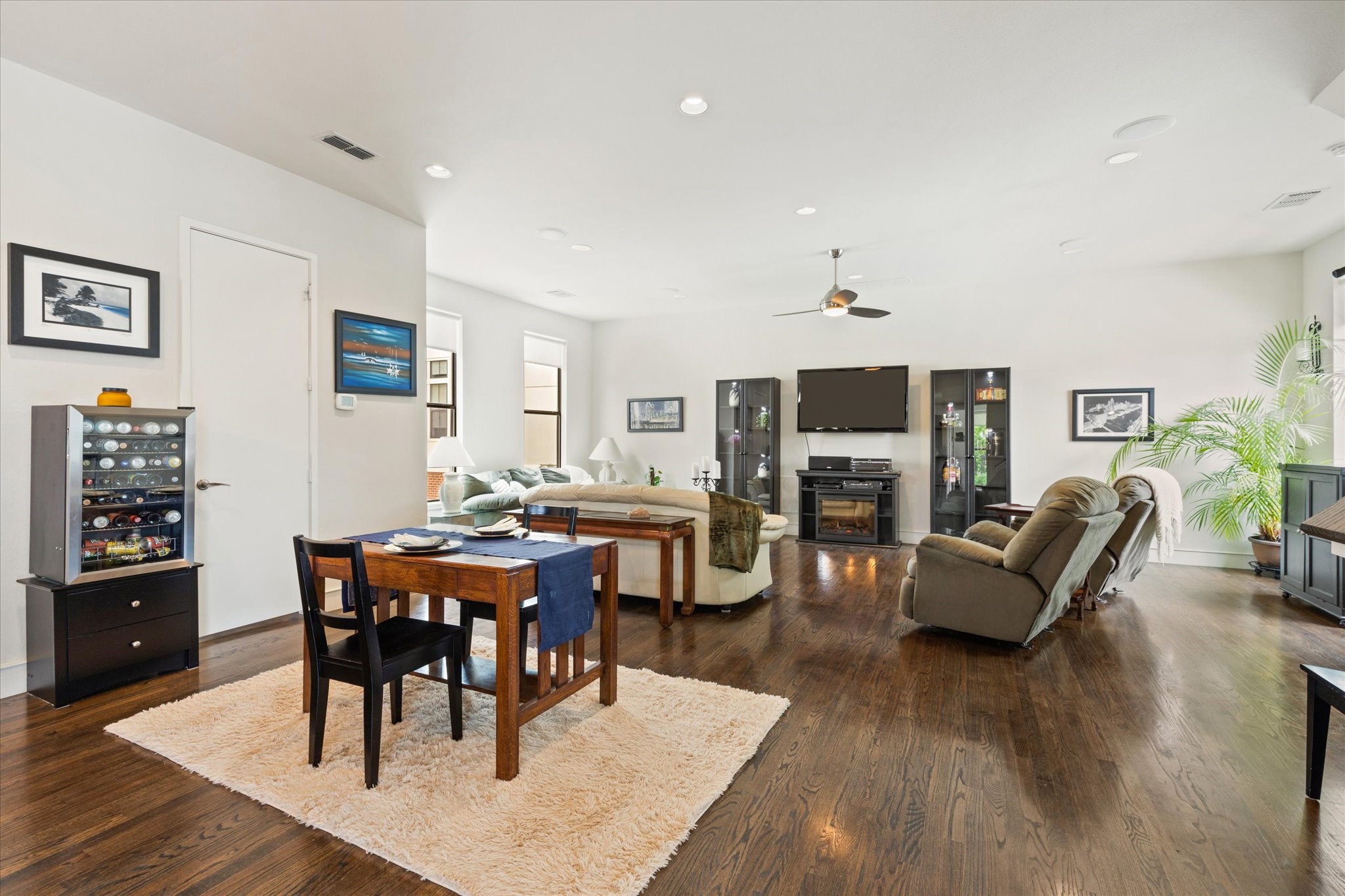 2123 Albany Street Dallas TX 75201