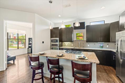 2123 Albany Street Dallas TX 75201