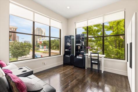 2123 Albany Street Dallas TX 75201