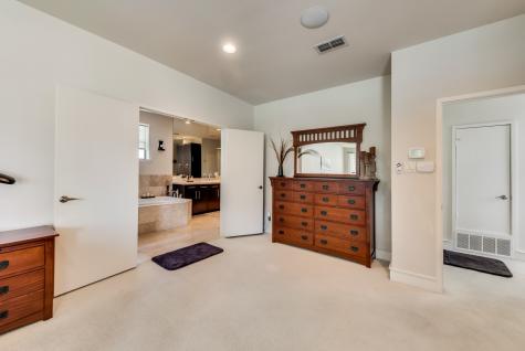 2123 Albany Street Dallas TX 75201