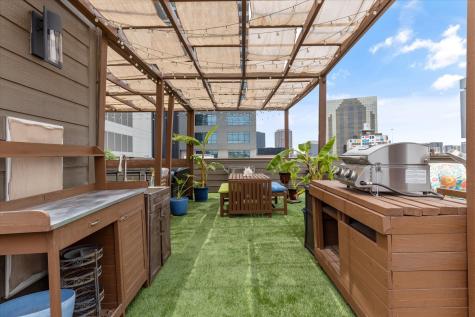 2123 Albany Street Dallas TX 75201