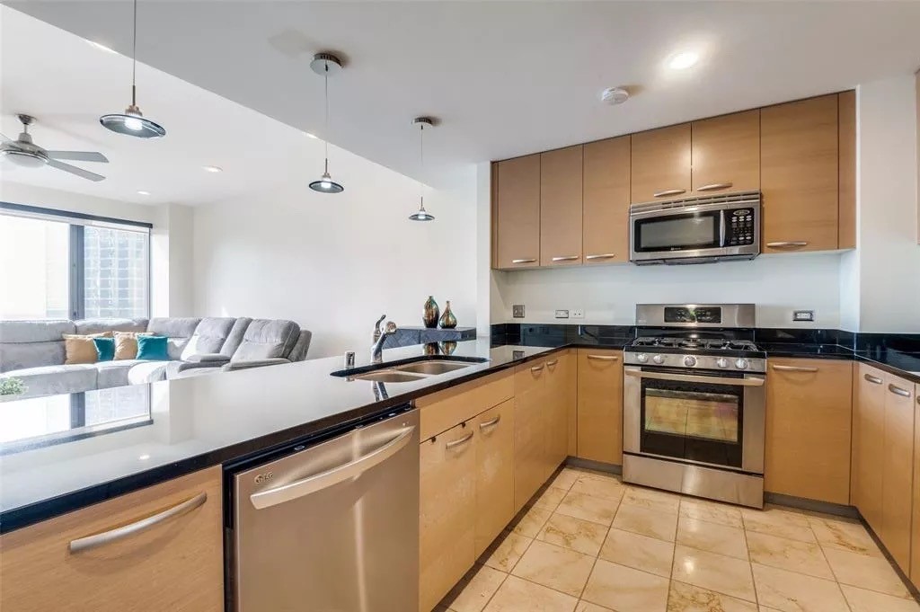 1200 Main Street Dallas TX 75202