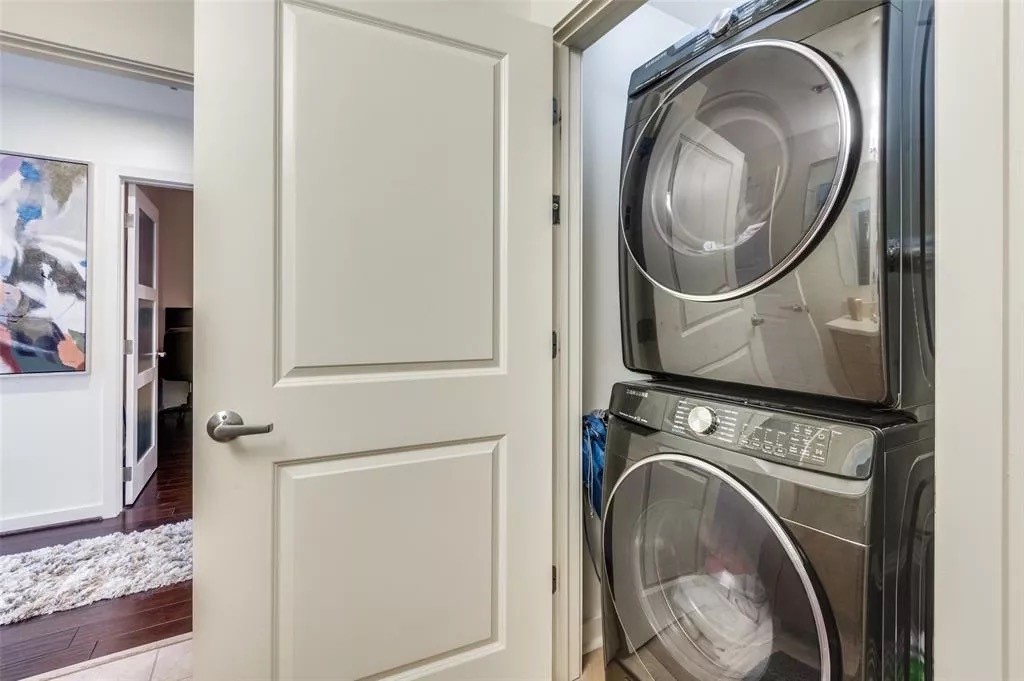 1200 Main Street Dallas TX 75202