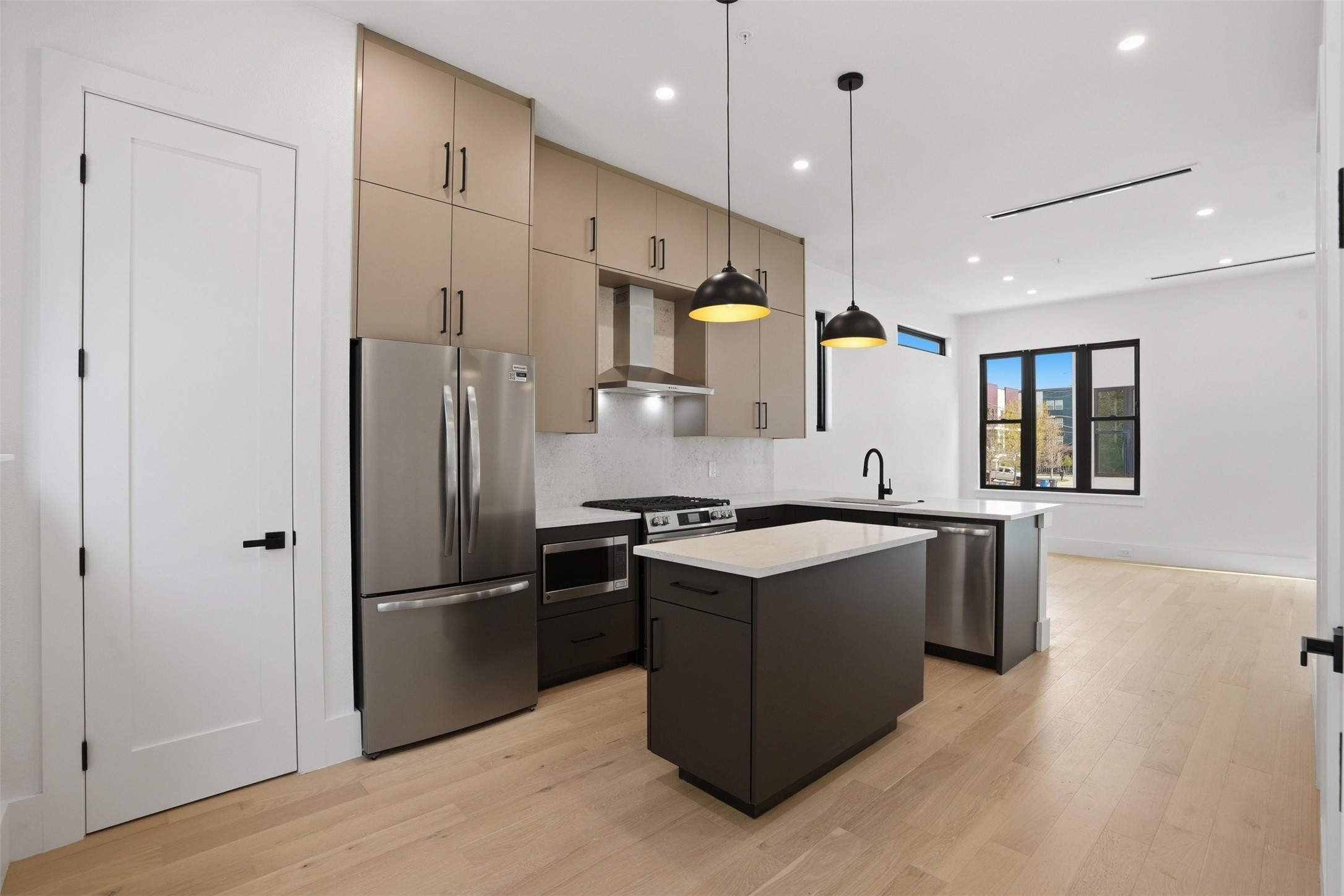 4526 Cabell Drive Dallas TX 75204