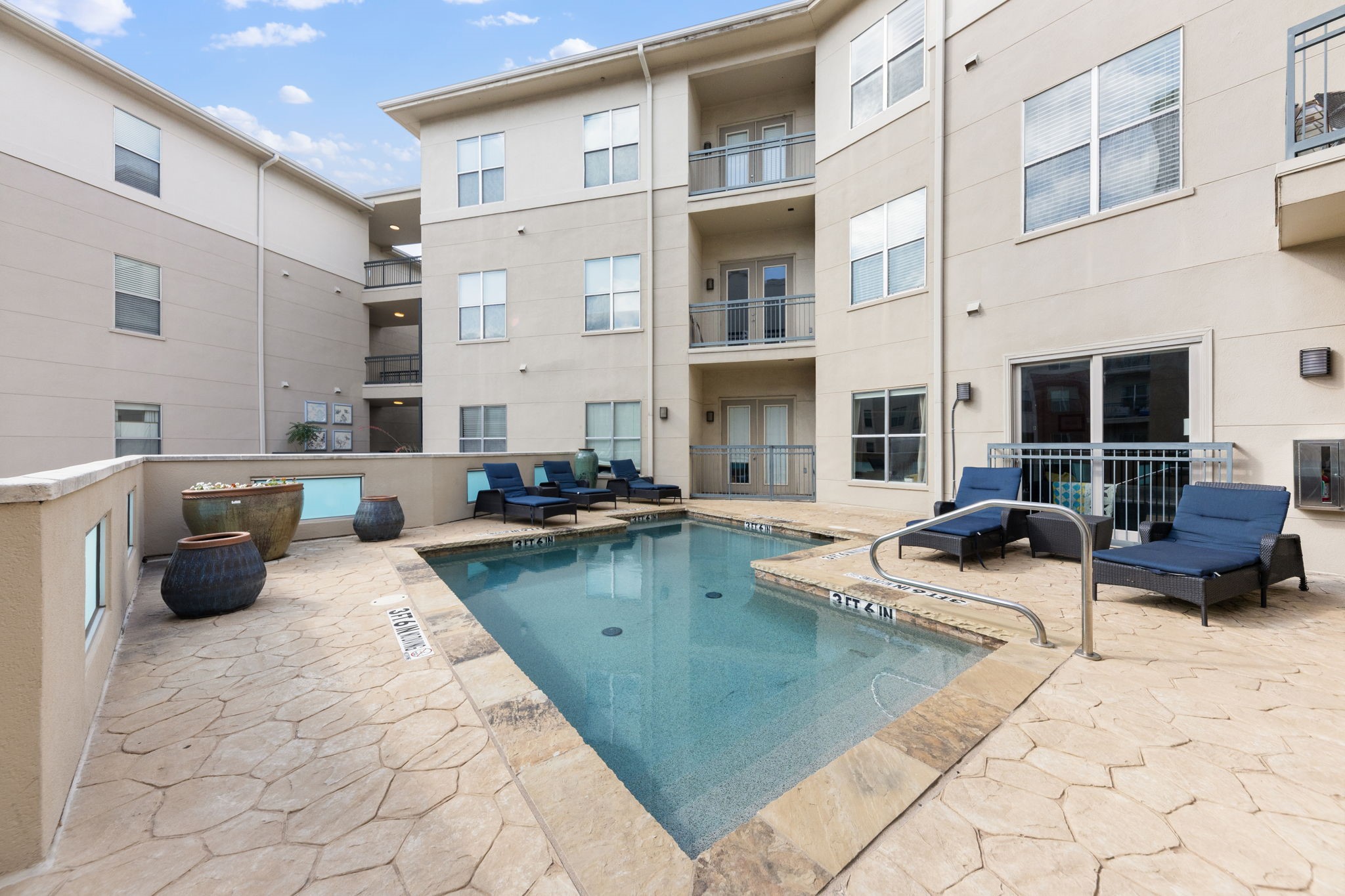 2950 Mckinney Avenue Dallas TX 75204