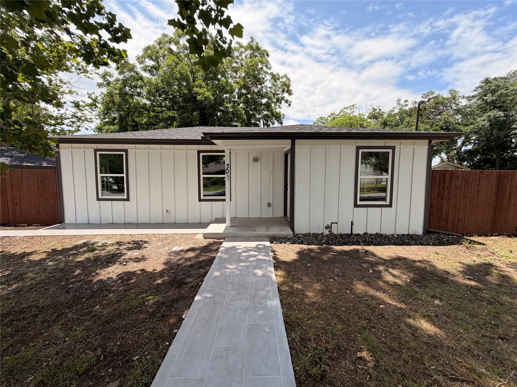 307 N 4th Street Crandall TX 75114