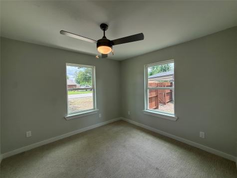 307 N 4th Street Crandall TX 75114