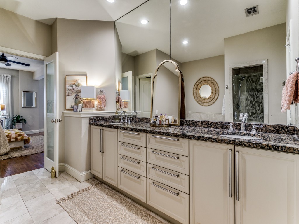 3232 Blackburn Street Dallas TX 75204