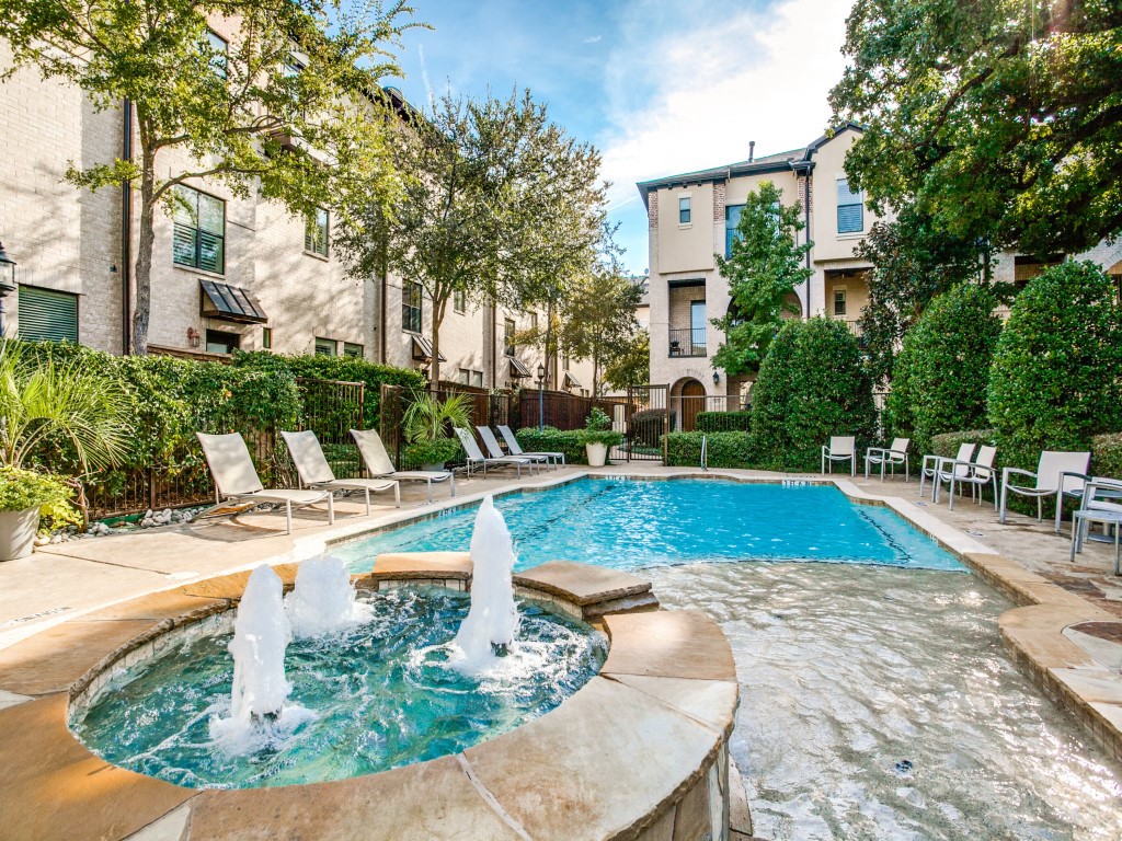 3232 Blackburn Street Dallas TX 75204