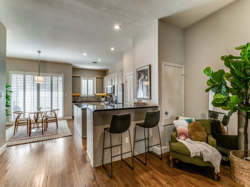 3232 Blackburn Street Dallas TX 75204