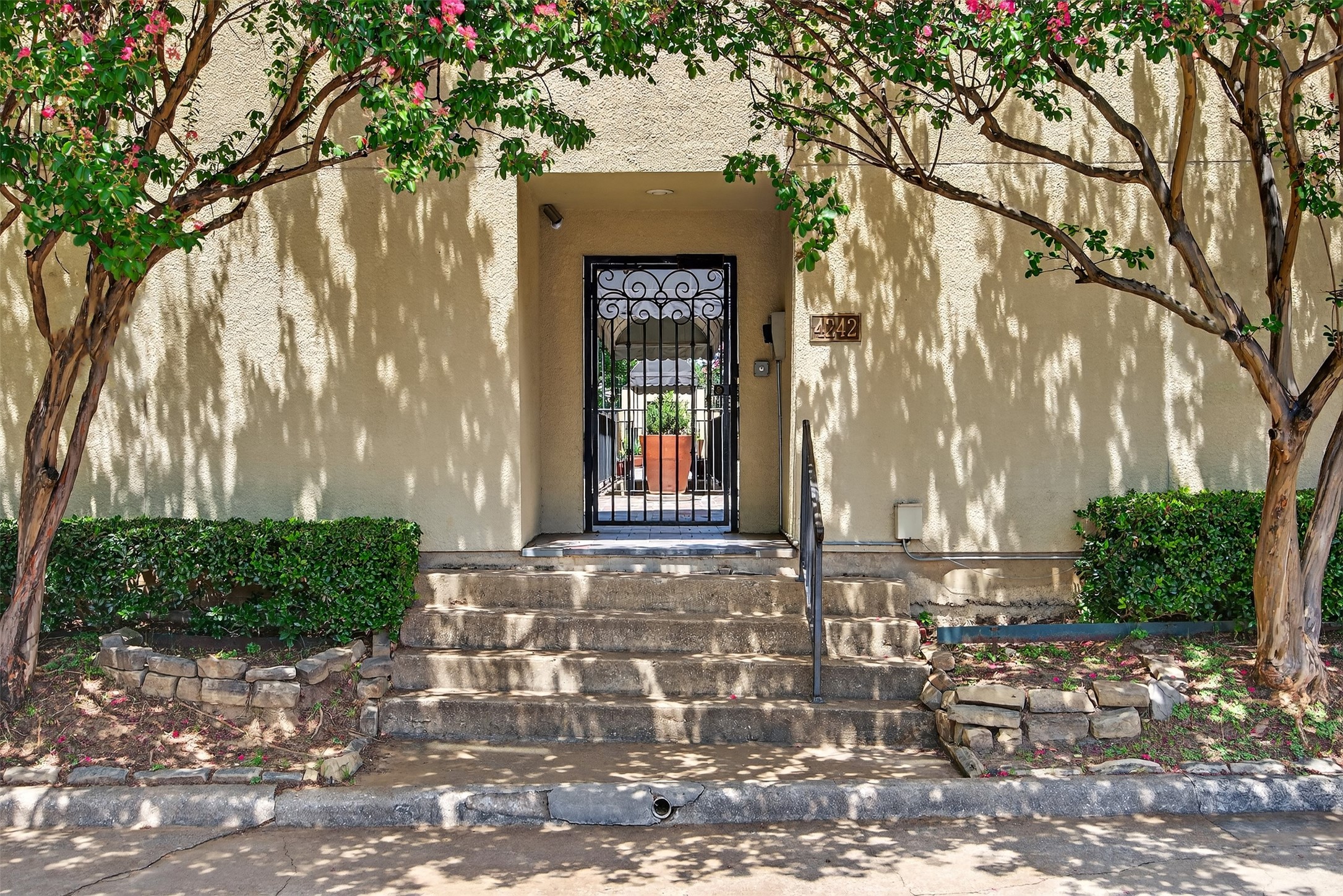 4242 Travis Street Dallas TX 75205
