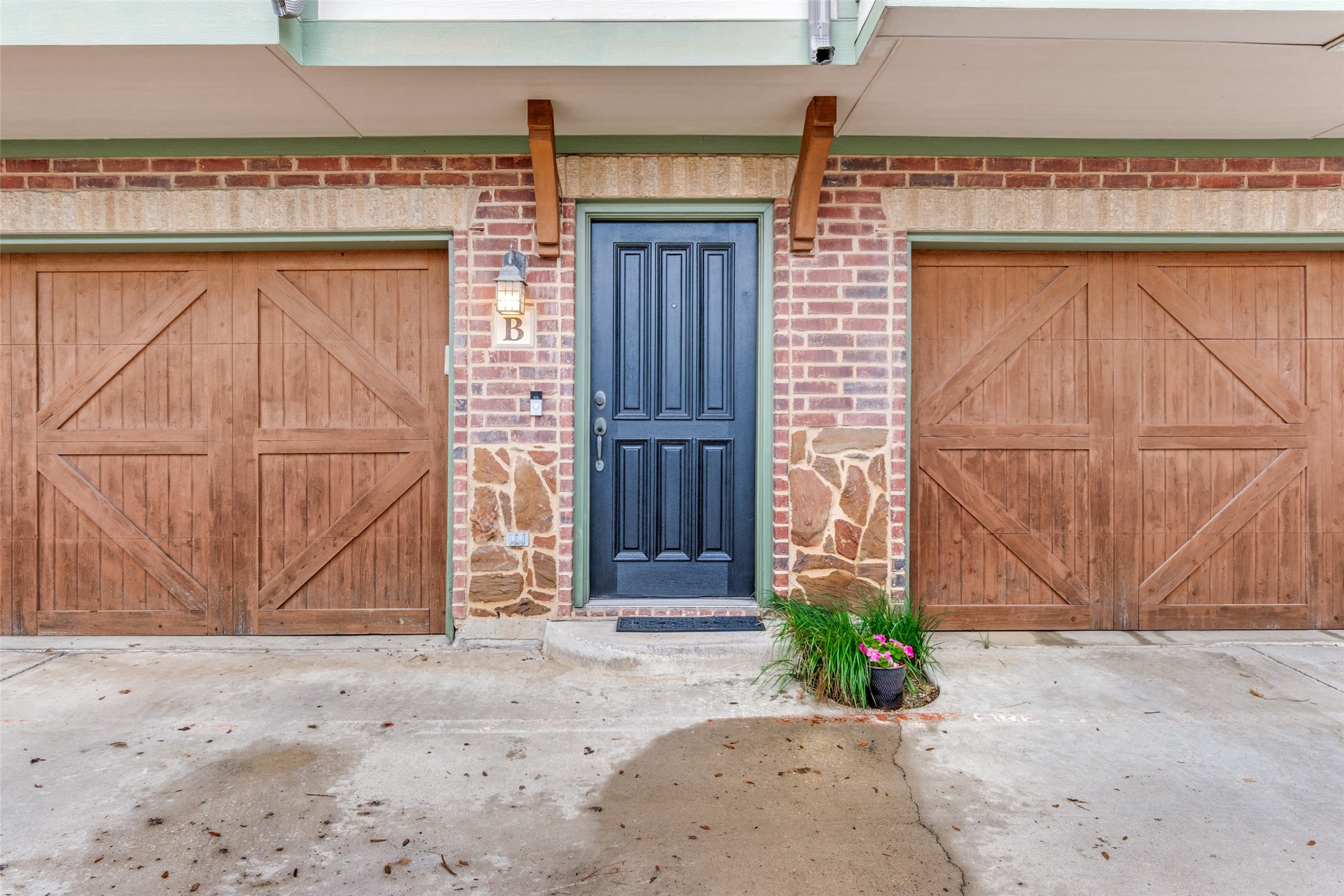 6121 Oram Street Dallas TX 75214