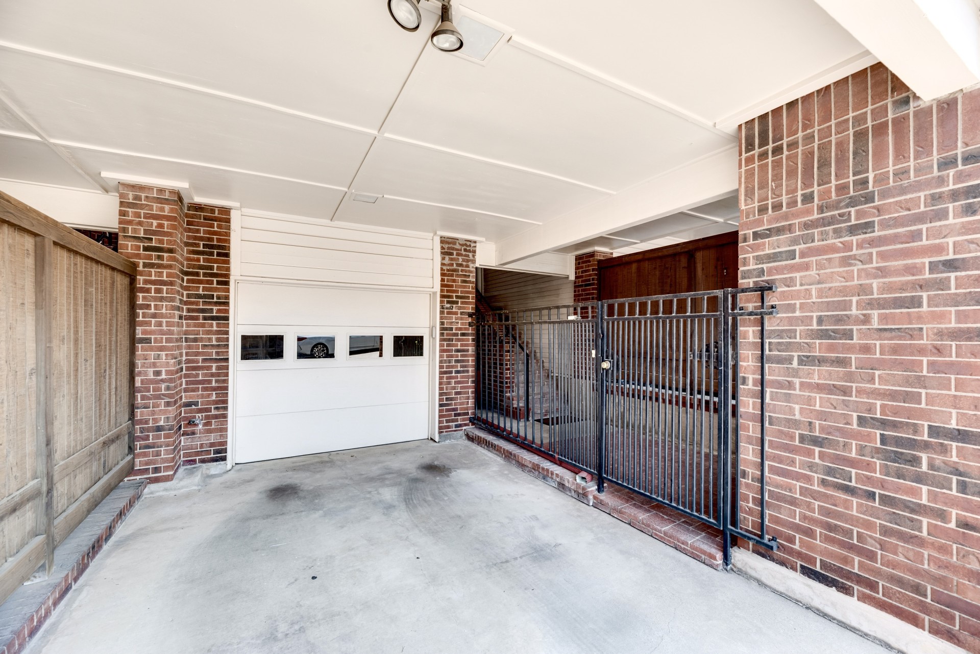 3235 Cole Avenue Dallas TX 75204