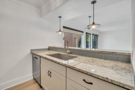 5926 Sandhurst Lane Dallas TX 75206