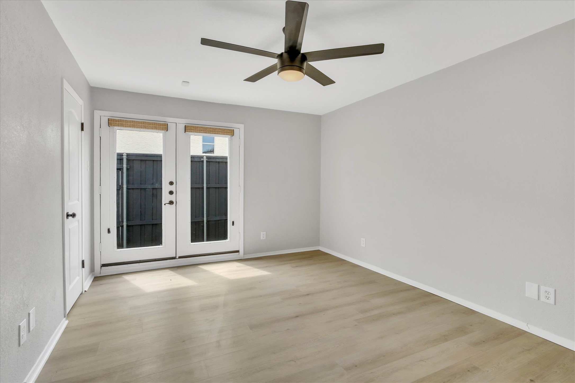 5926 Sandhurst Lane Dallas TX 75206