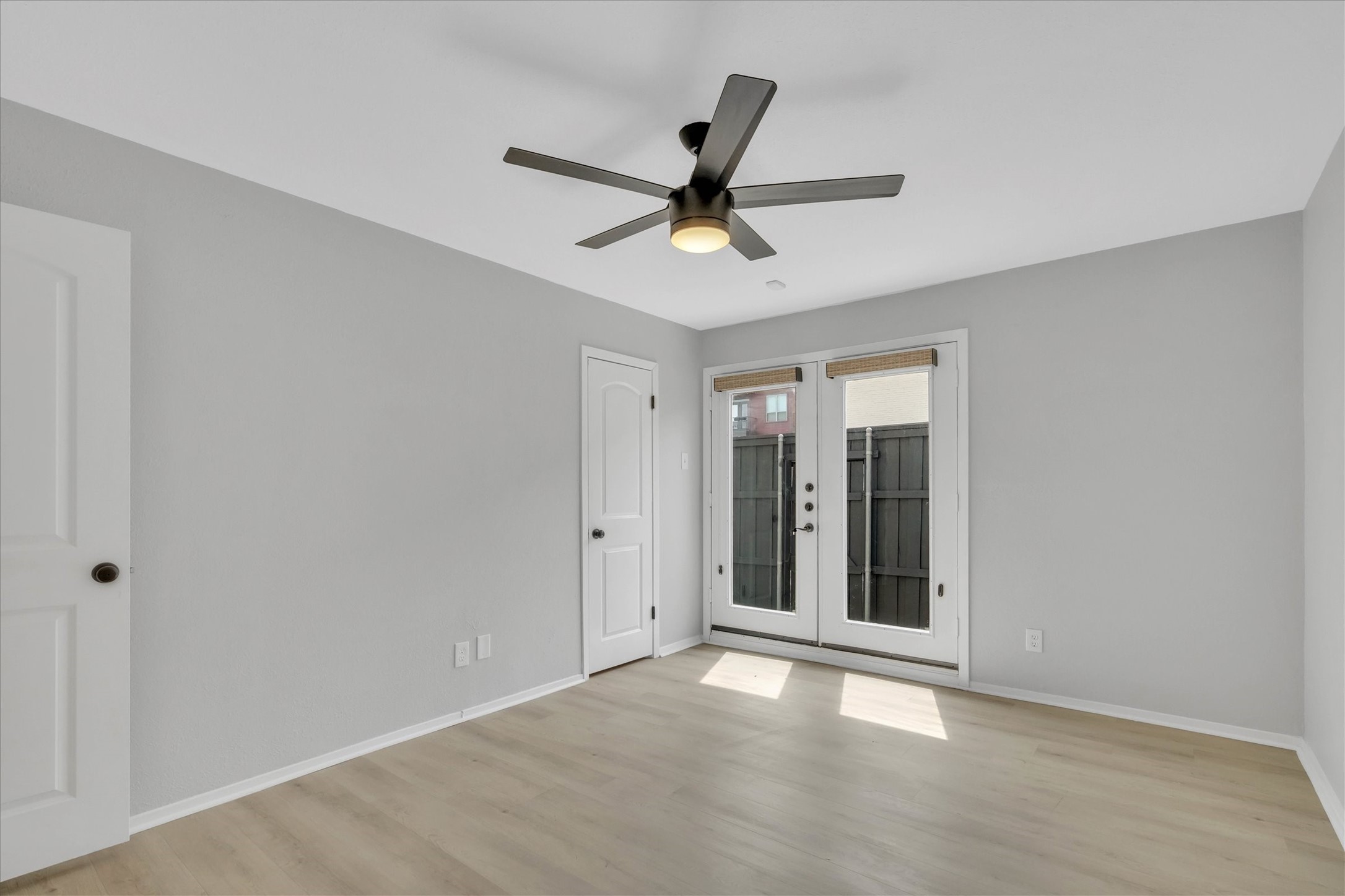 5926 Sandhurst Lane Dallas TX 75206