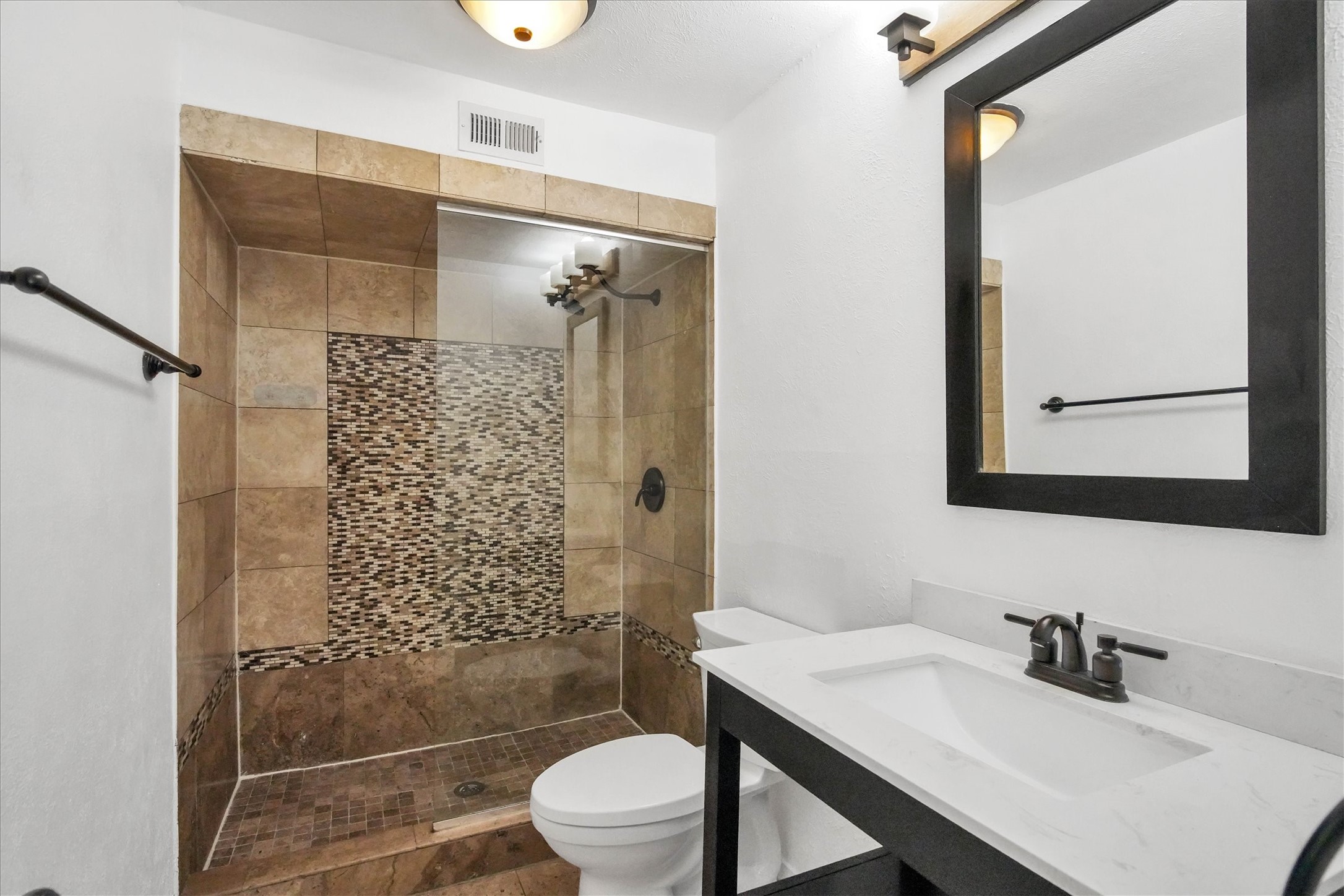 5926 Sandhurst Lane Dallas TX 75206