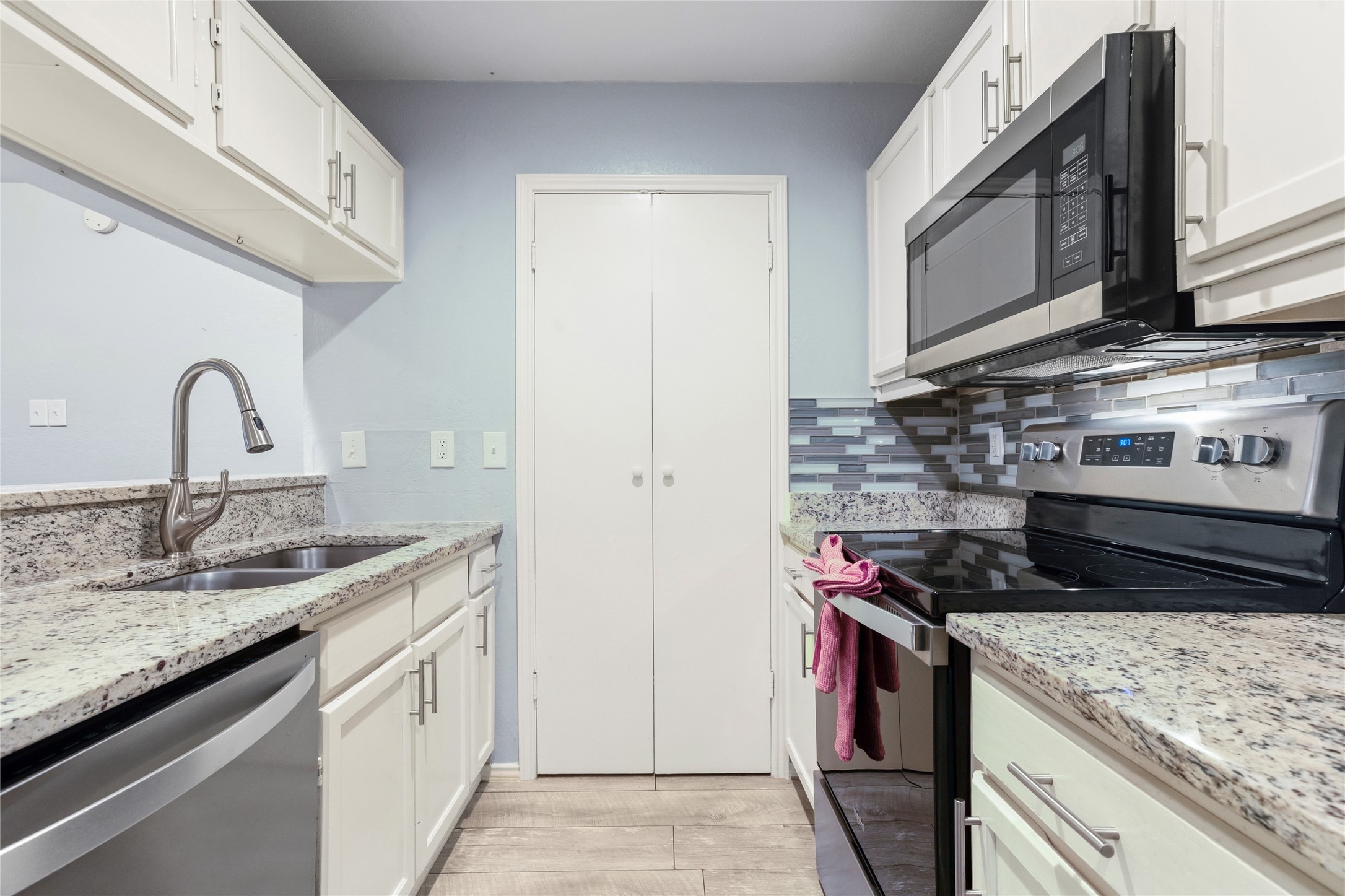 418 Matthews Drive Arlington TX 76012