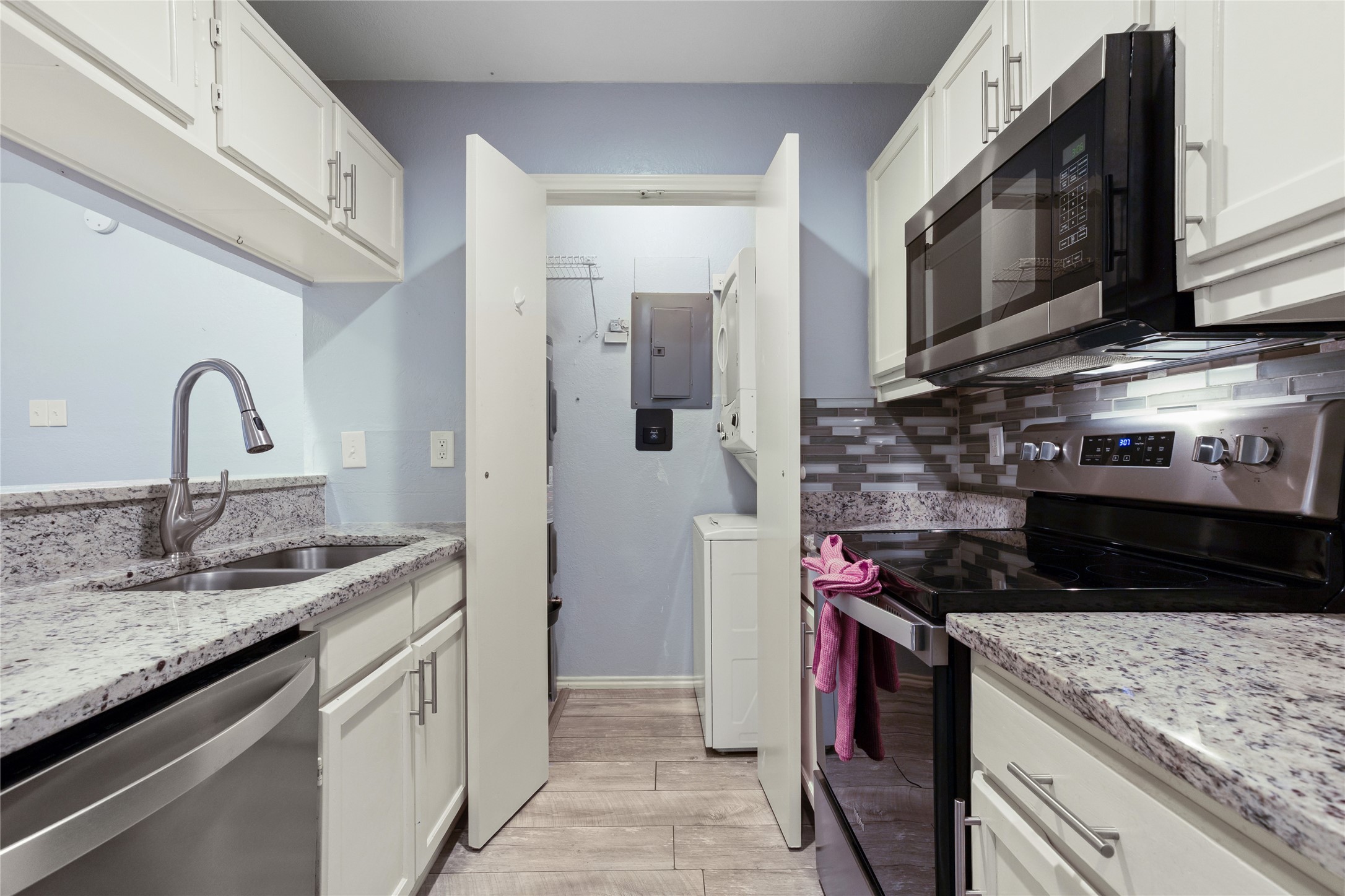 418 Matthews Drive Arlington TX 76012