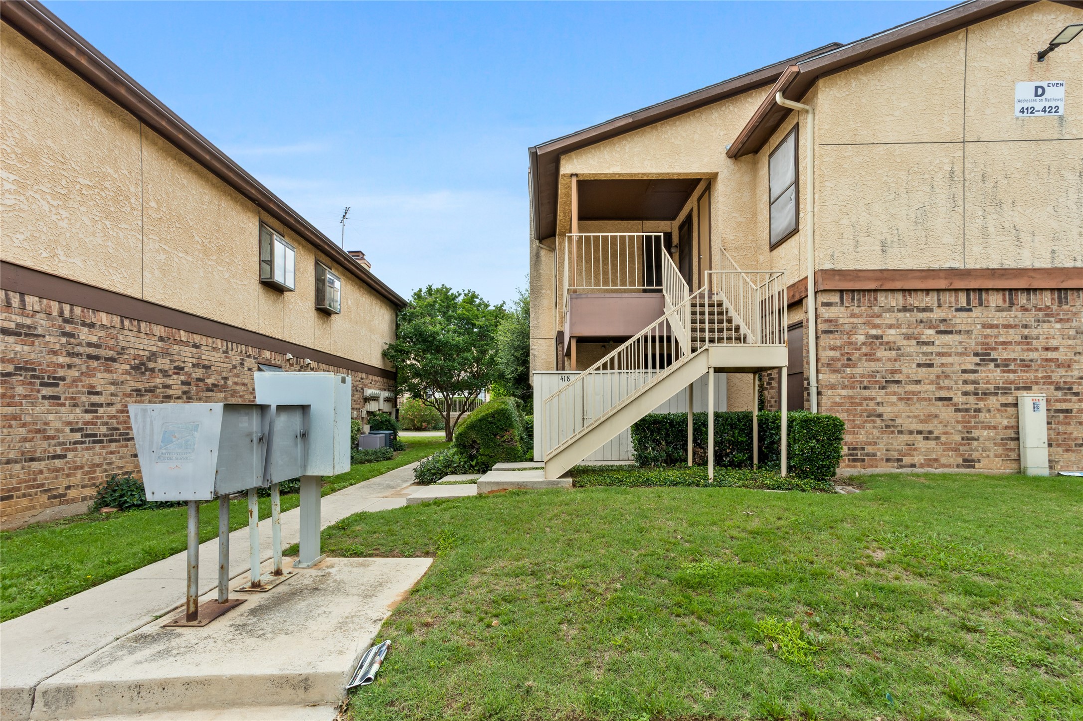 418 Matthews Drive Arlington TX 76012