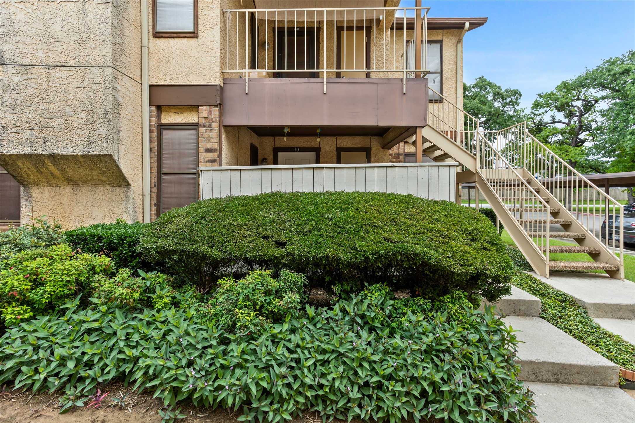 418 Matthews Drive Arlington TX 76012
