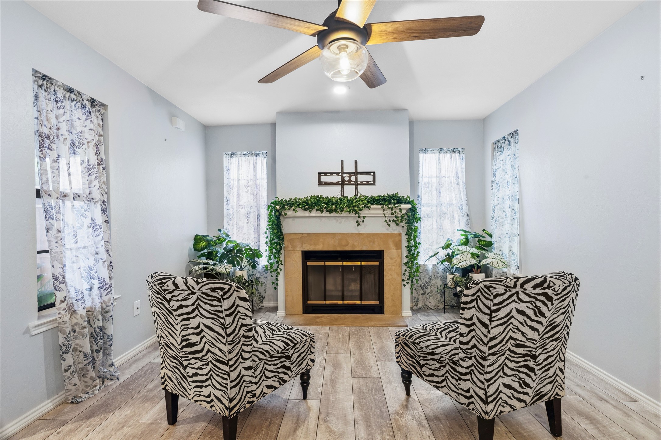 418 Matthews Drive Arlington TX 76012