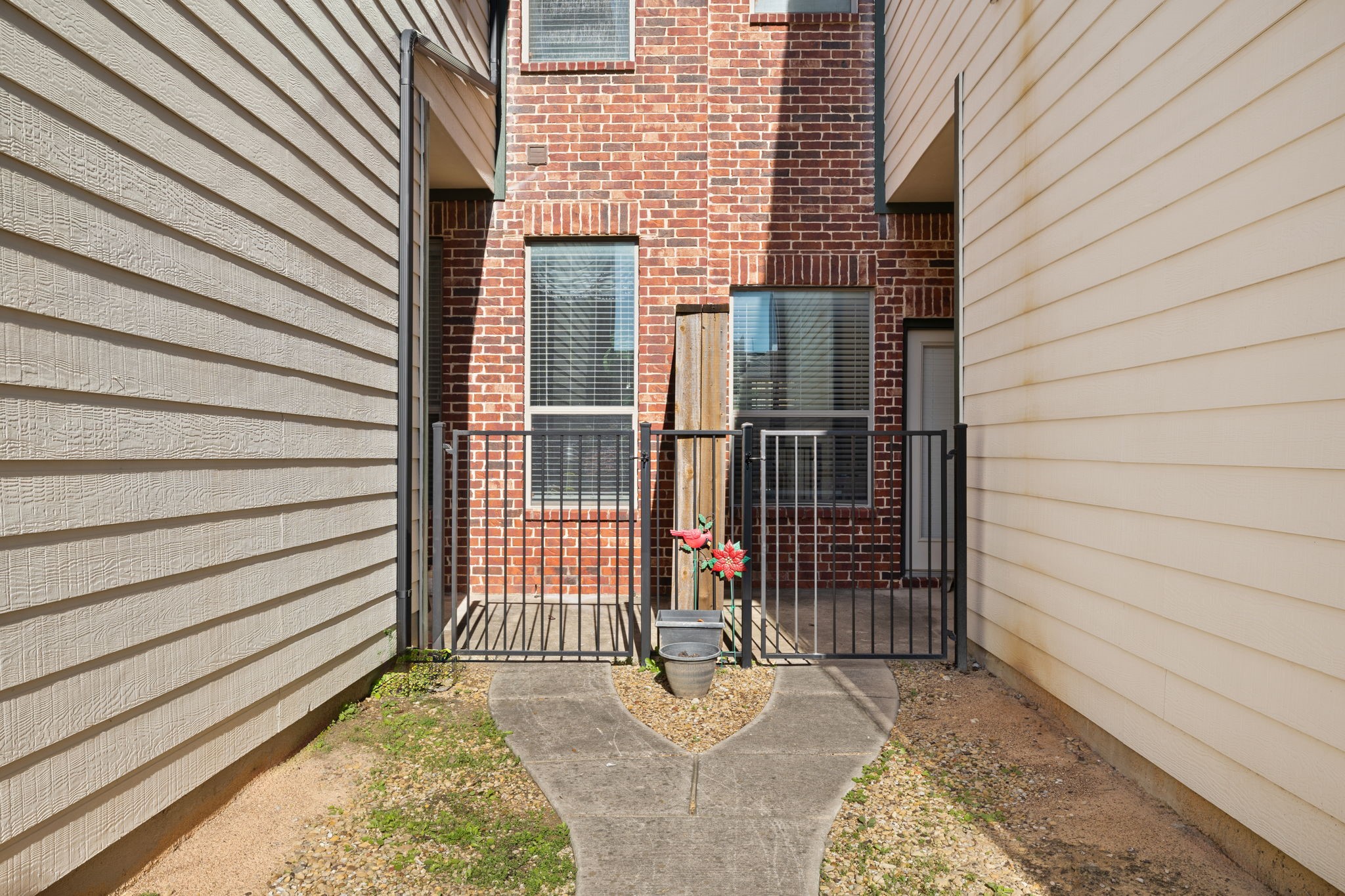 1912 Lantana Lane Irving TX 75063