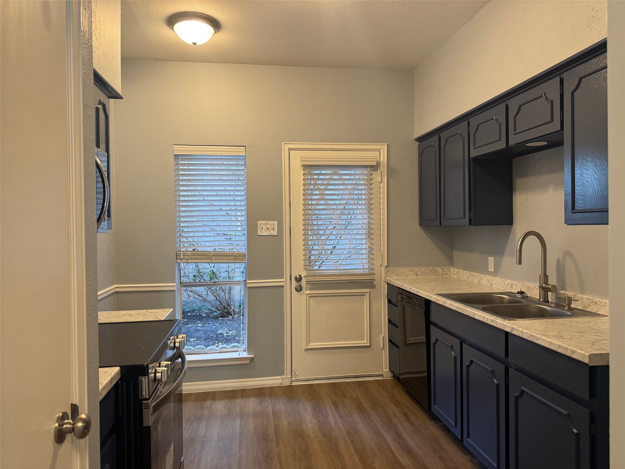 4320 Bellaire Drive S Fort Worth TX 76109