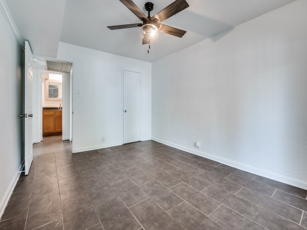 5234 Fleetwood Oaks Avenue Dallas TX 75235