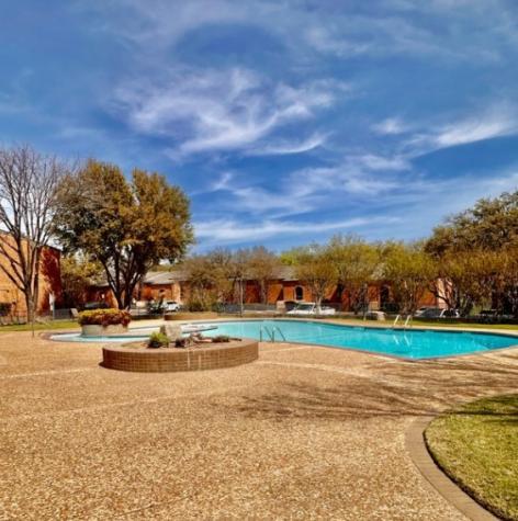 556 E Avenue J Grand Prairie TX 75050
