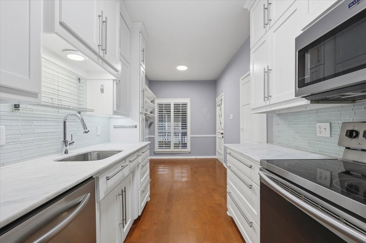 4320 Bellaire Drive S Fort Worth TX 76109