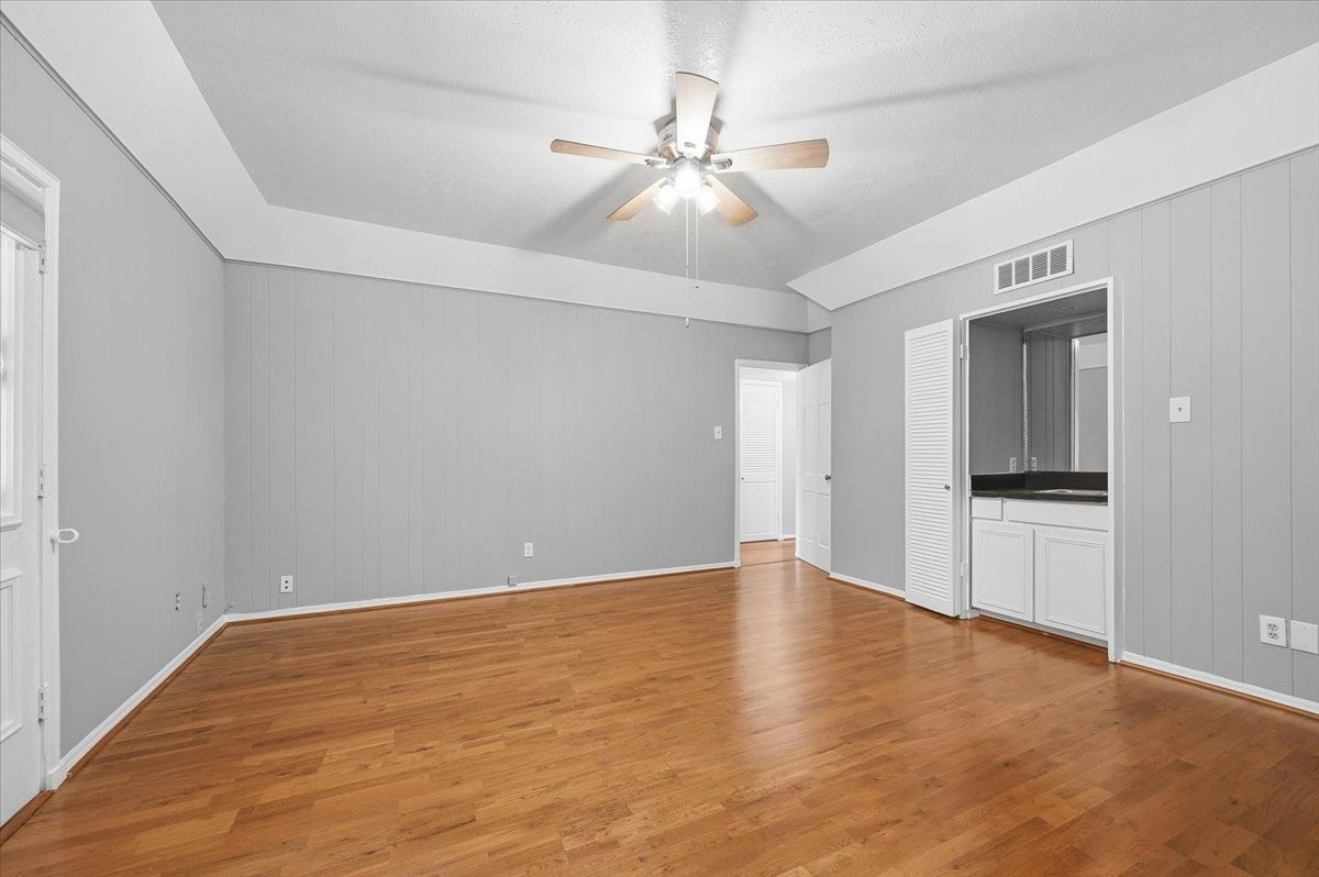 4320 Bellaire Drive S Fort Worth TX 76109