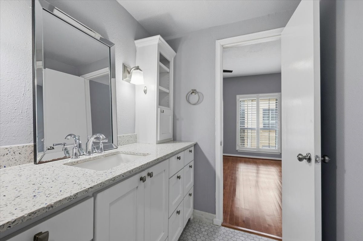 4320 Bellaire Drive S Fort Worth TX 76109