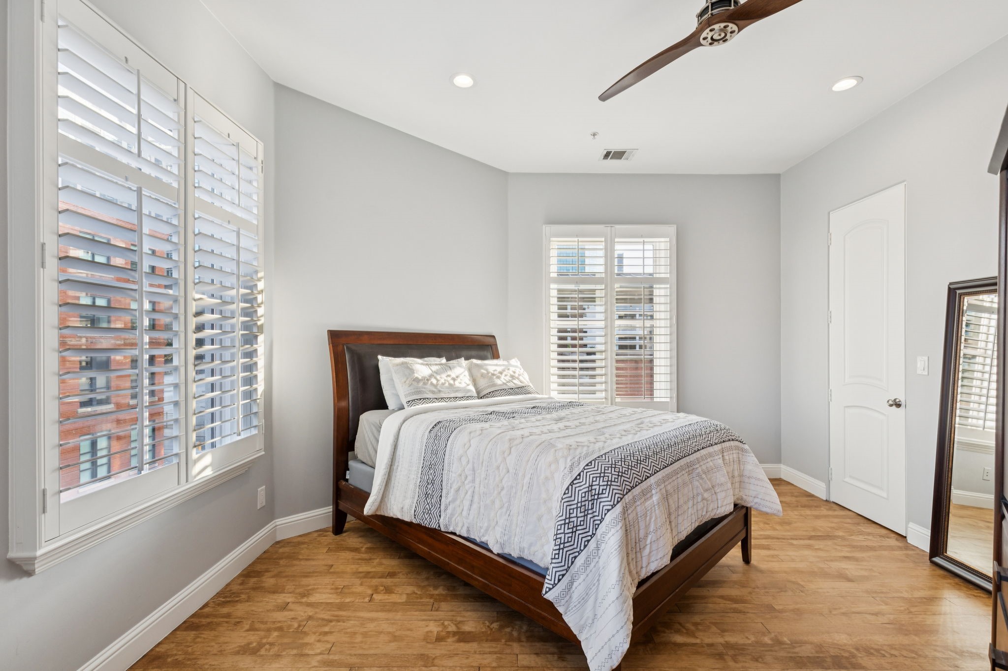 409 E 7th Street Fort Worth TX 76102