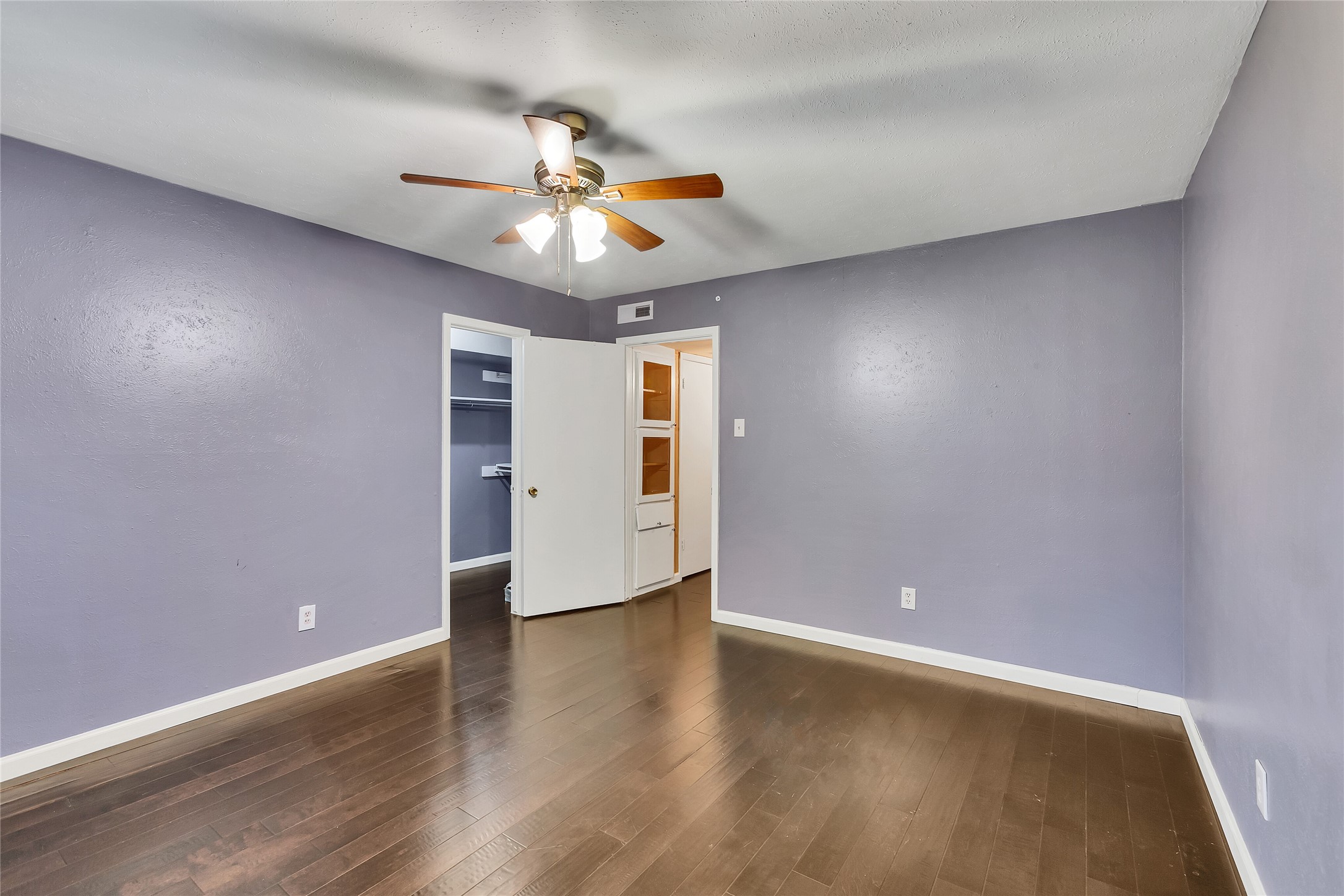 7721 Meadow Park Drive Dallas TX 75230